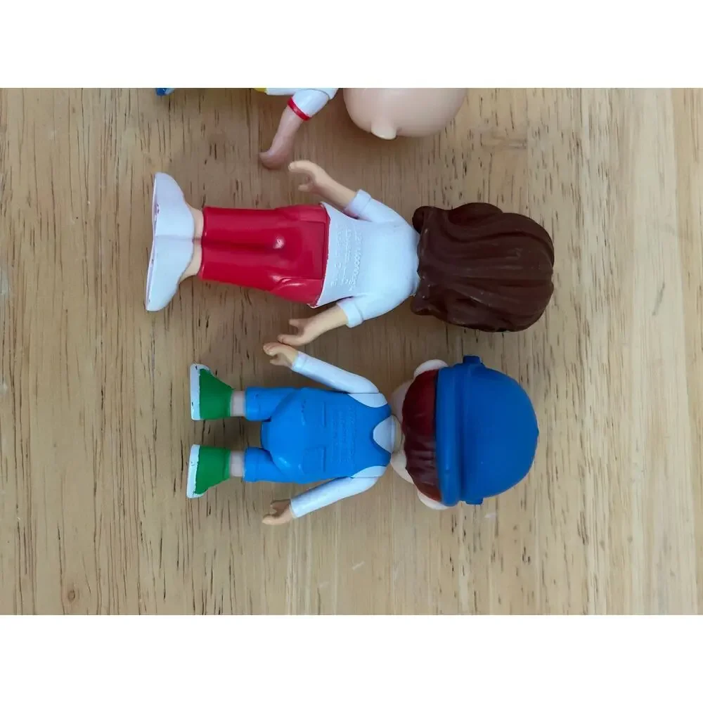 CoComelon Figure Lot – JJ, Mom, Tom‑Tom & Teddy Bear